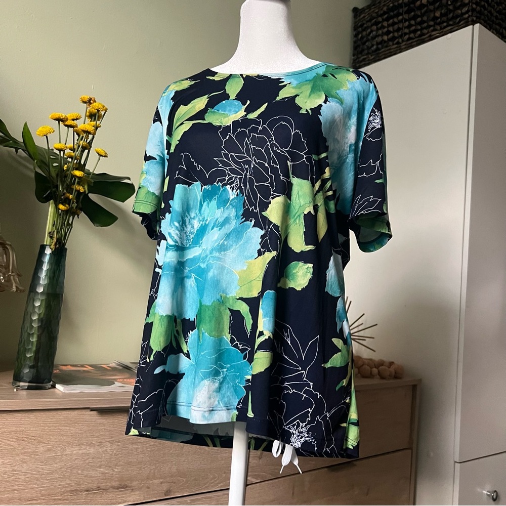 Blue & Green Bright Colorful Floral Leaf Print Modest Short-Sleeve Shirt Top S